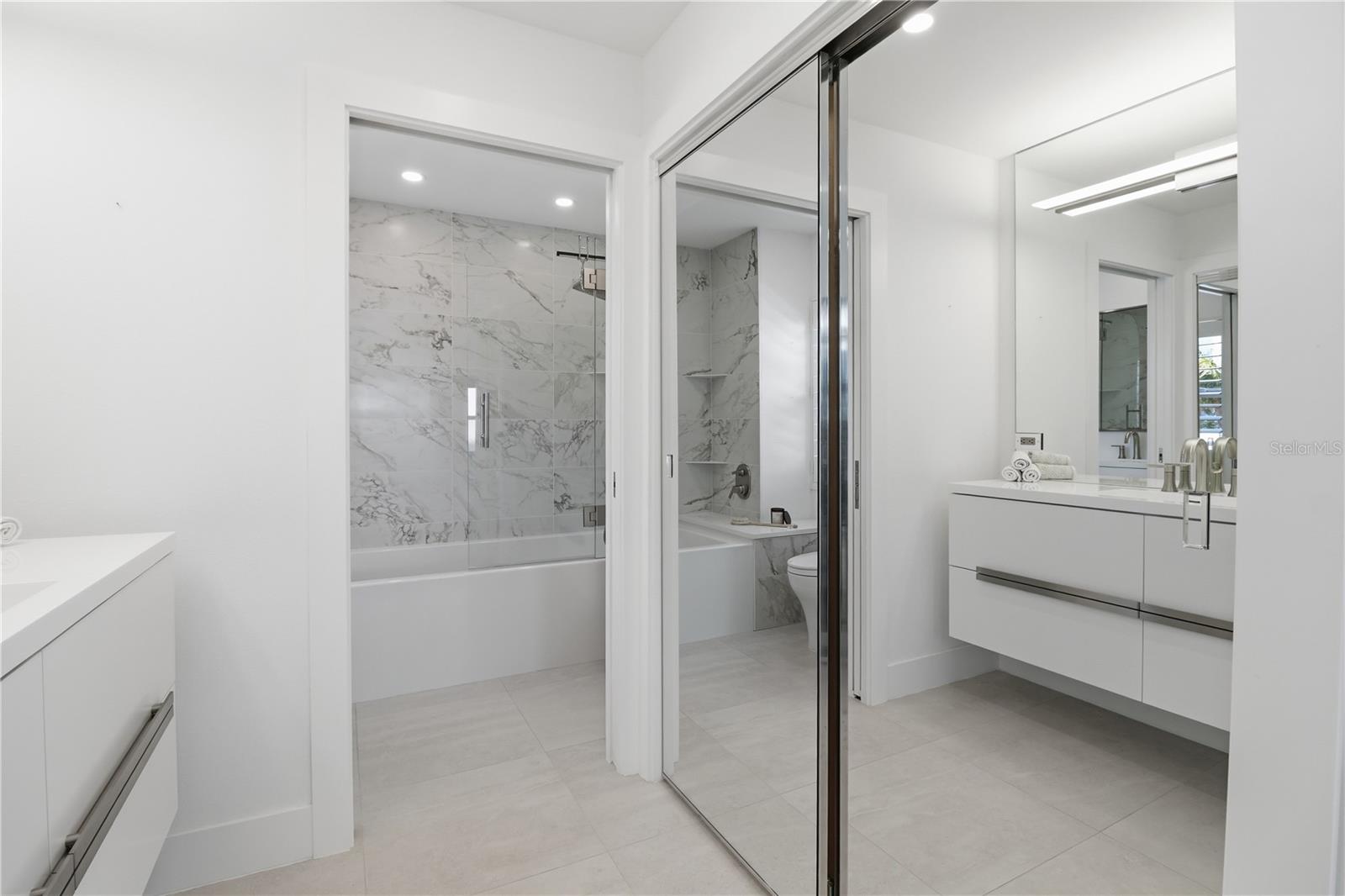 Image 36 of 50 For 226 Golden Gate Point 34