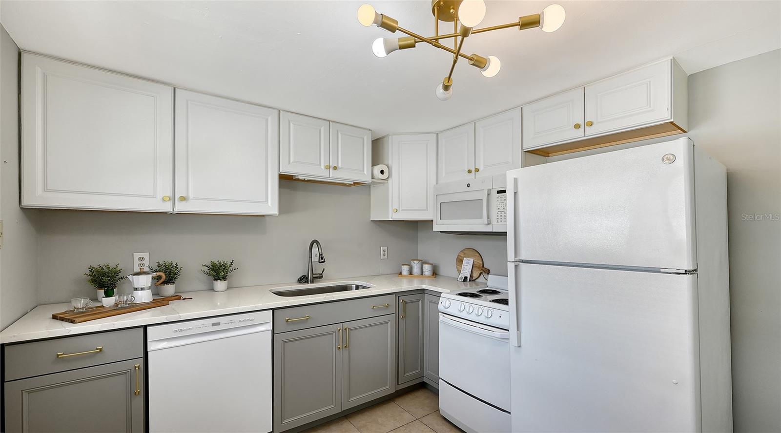 Image 12 of 75 For 1860 7th Street