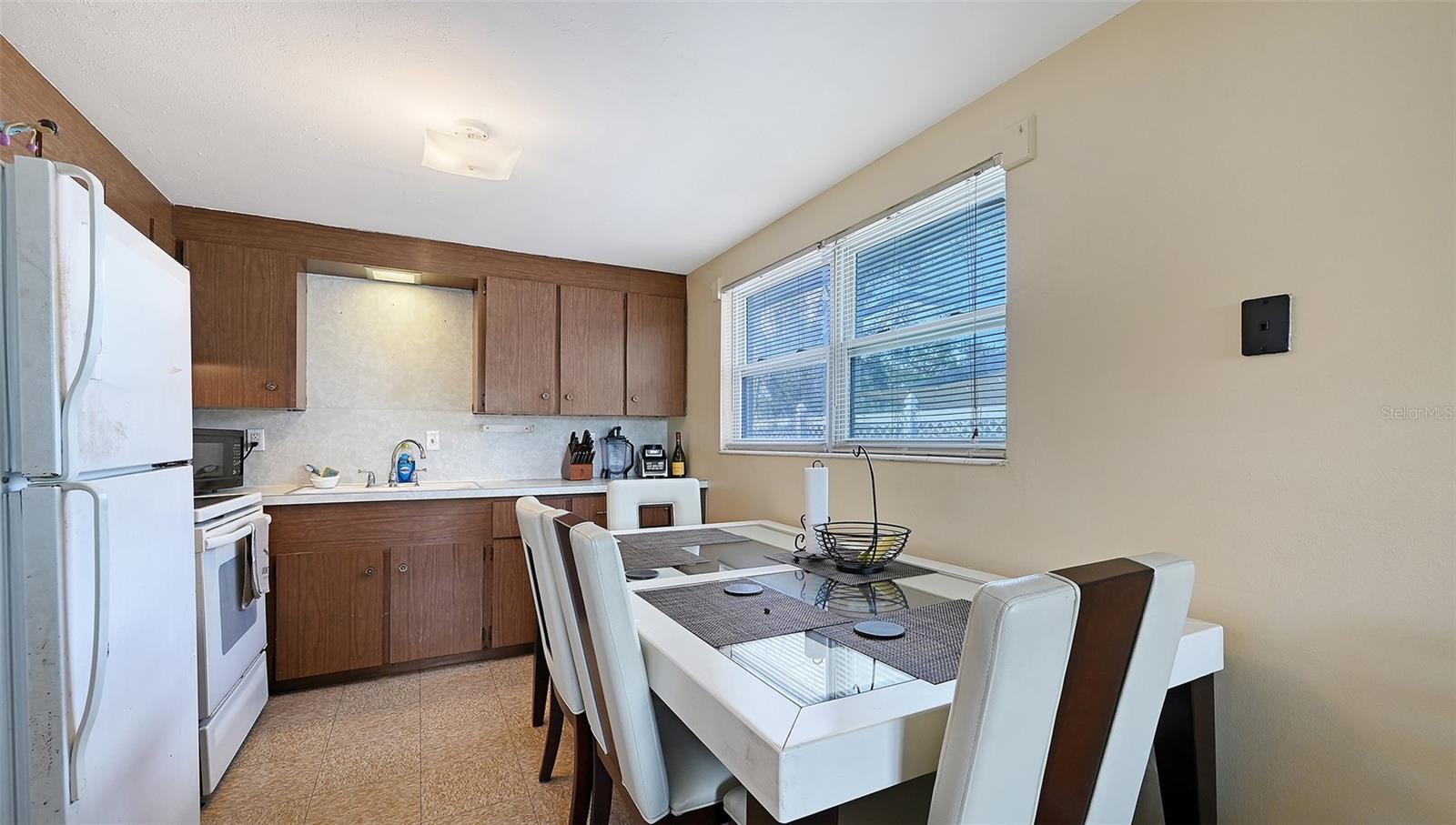 Image 25 of 75 For 1860 7th Street