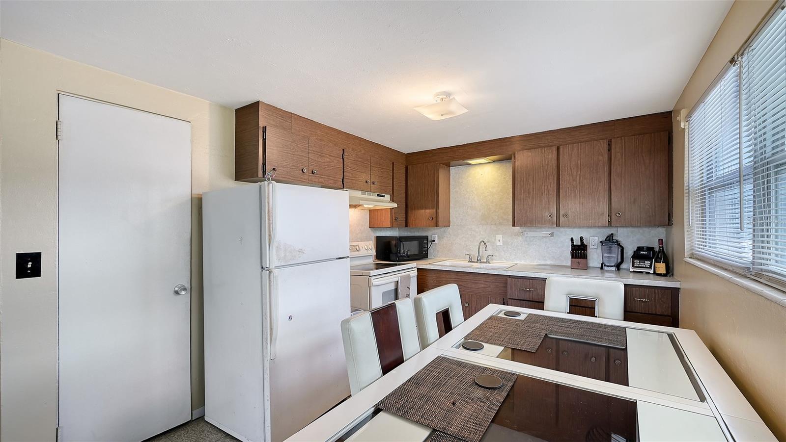 Image 26 of 75 For 1860 7th Street