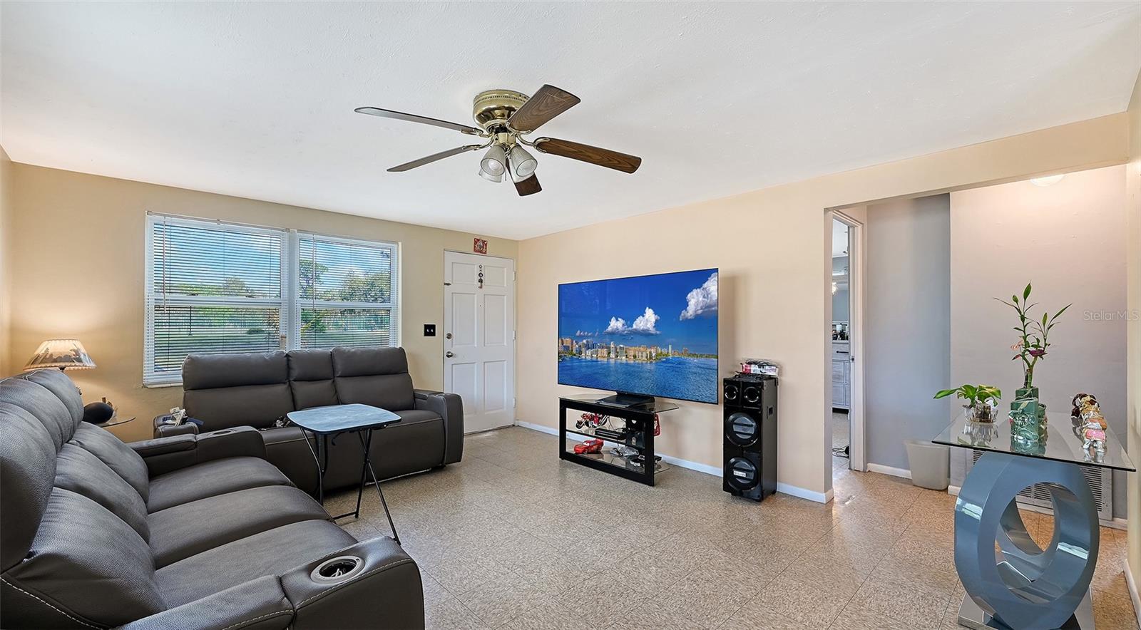 Image 4 of 75 For 1860 7th Street