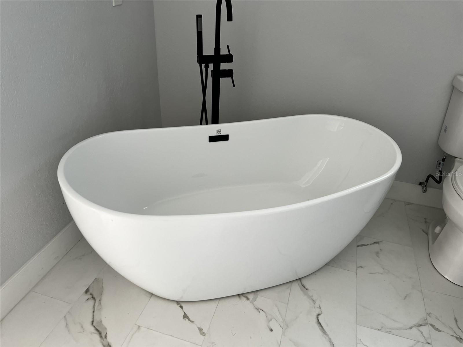 Image 18 of 21 For 403 28th Street