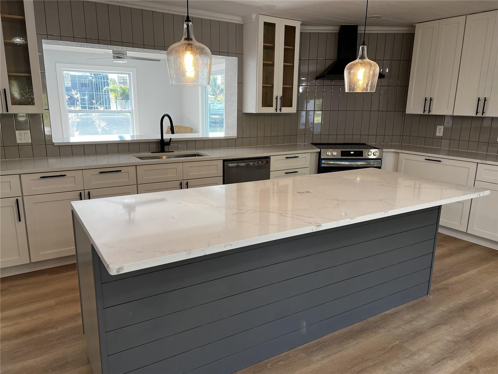 Image 4 of 21 For 403 28th Street