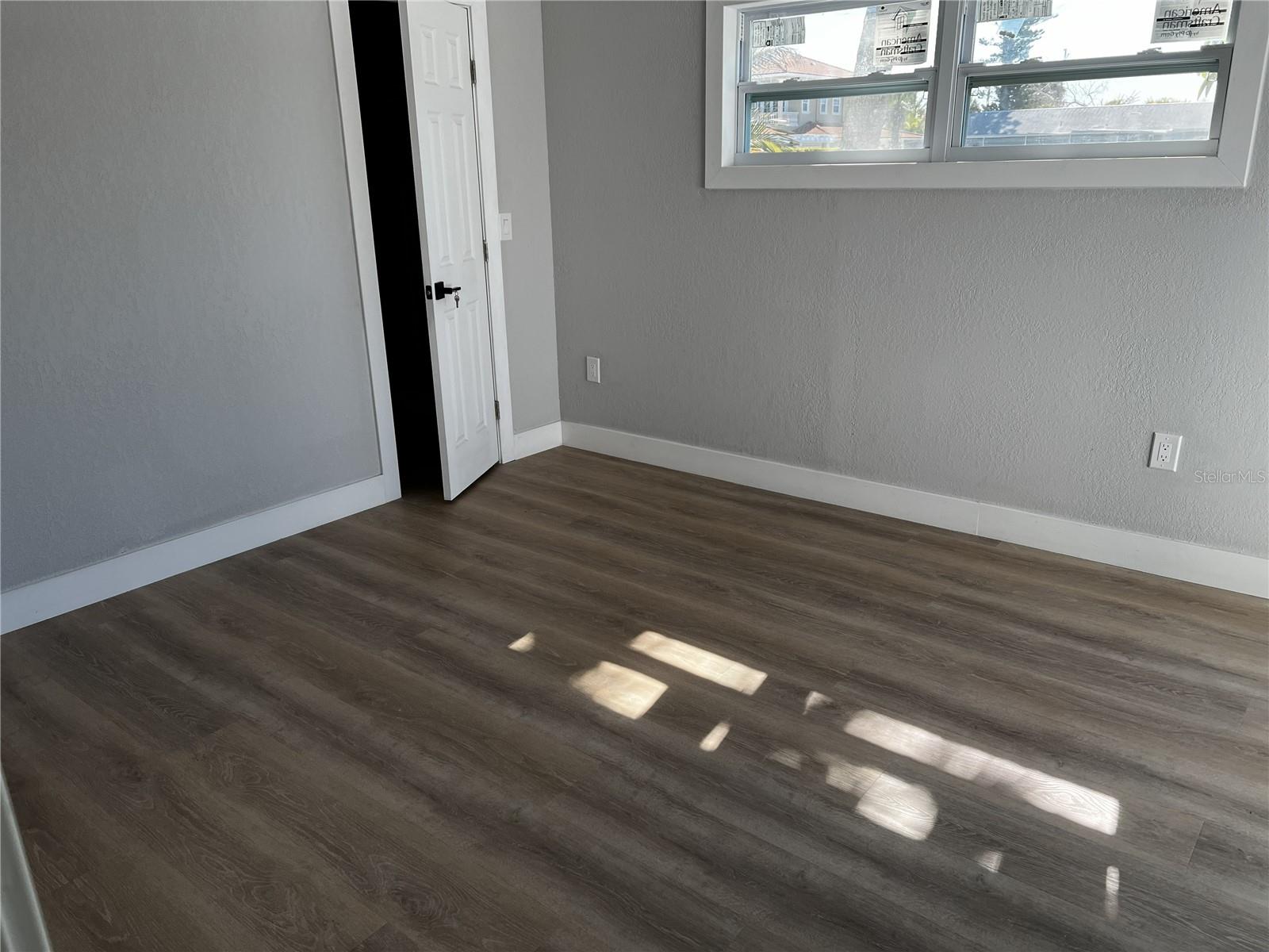 Image 9 of 21 For 403 28th Street