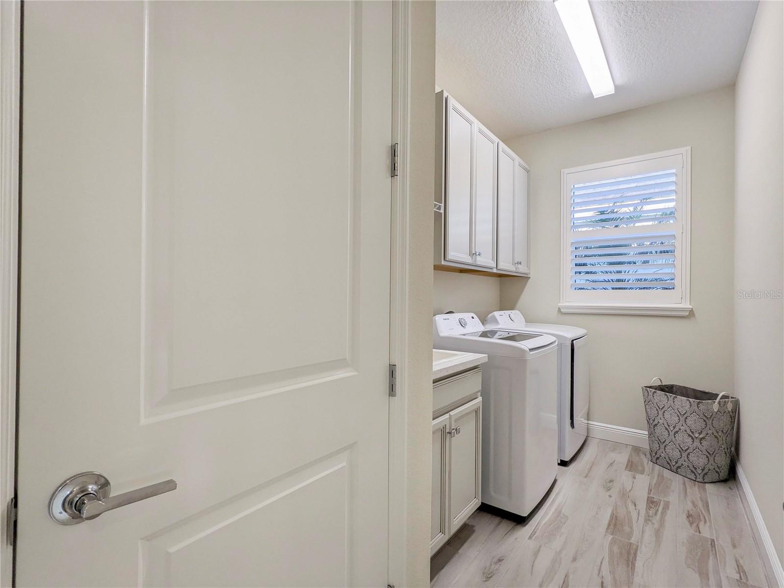 Image 26 of 50 For 1045 Crosswind Avenue