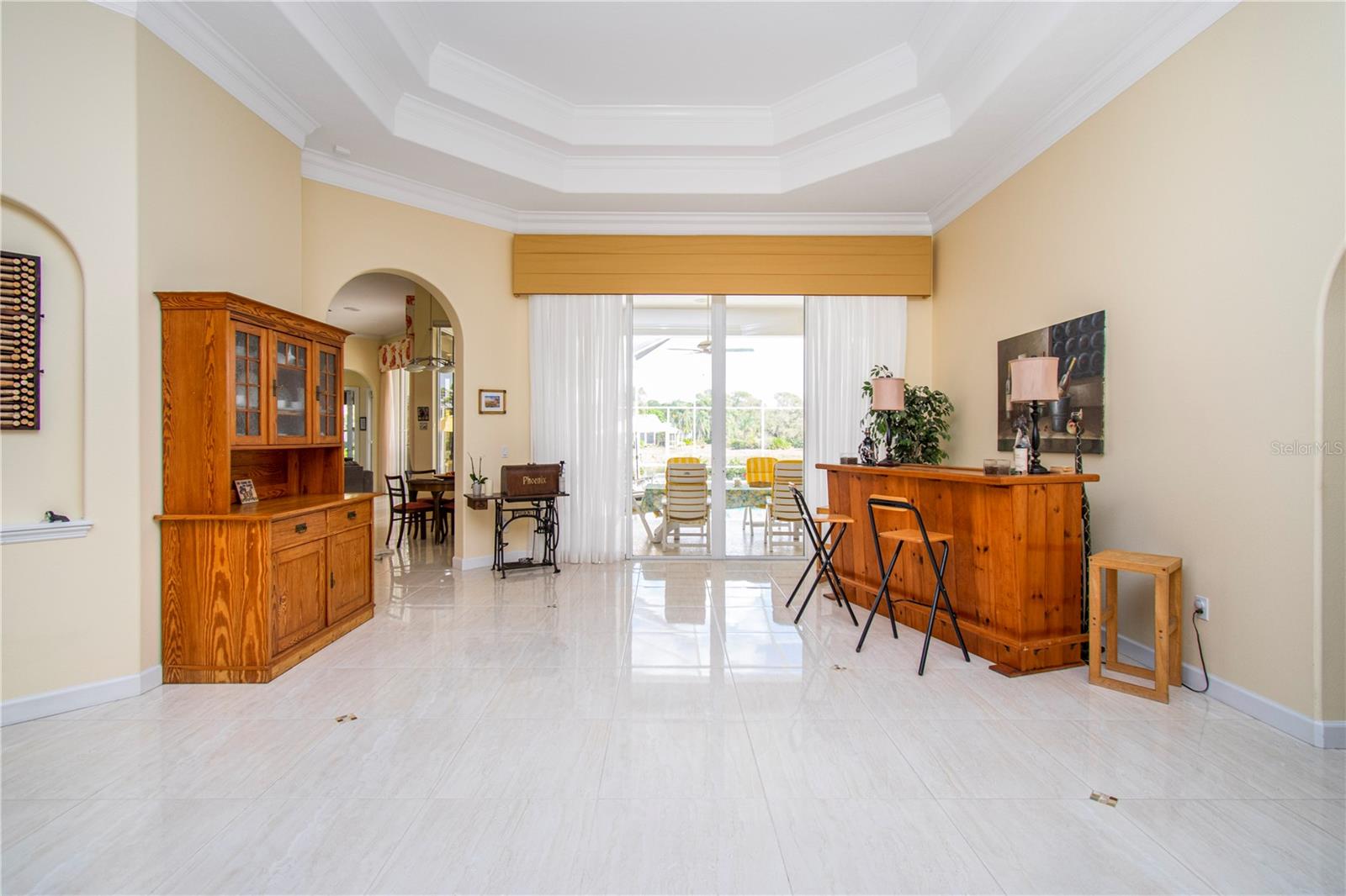 Image 14 of 40 For 7302 Eaton Court