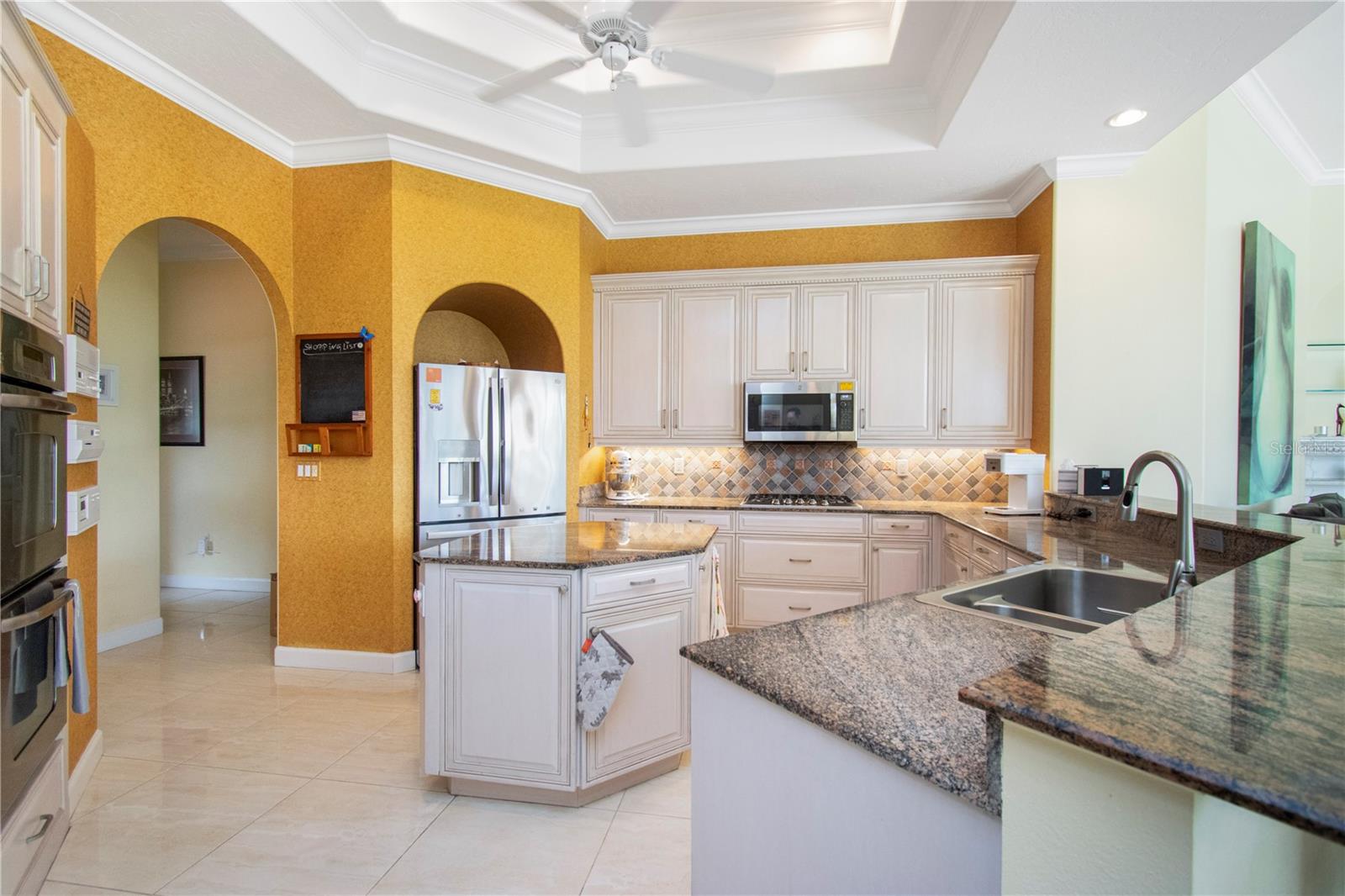 Image 18 of 40 For 7302 Eaton Court