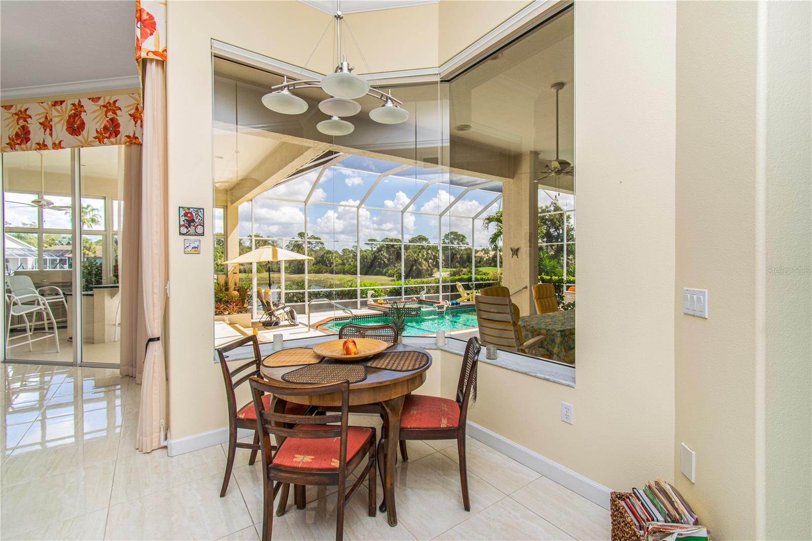 Image 21 of 40 For 7302 Eaton Court