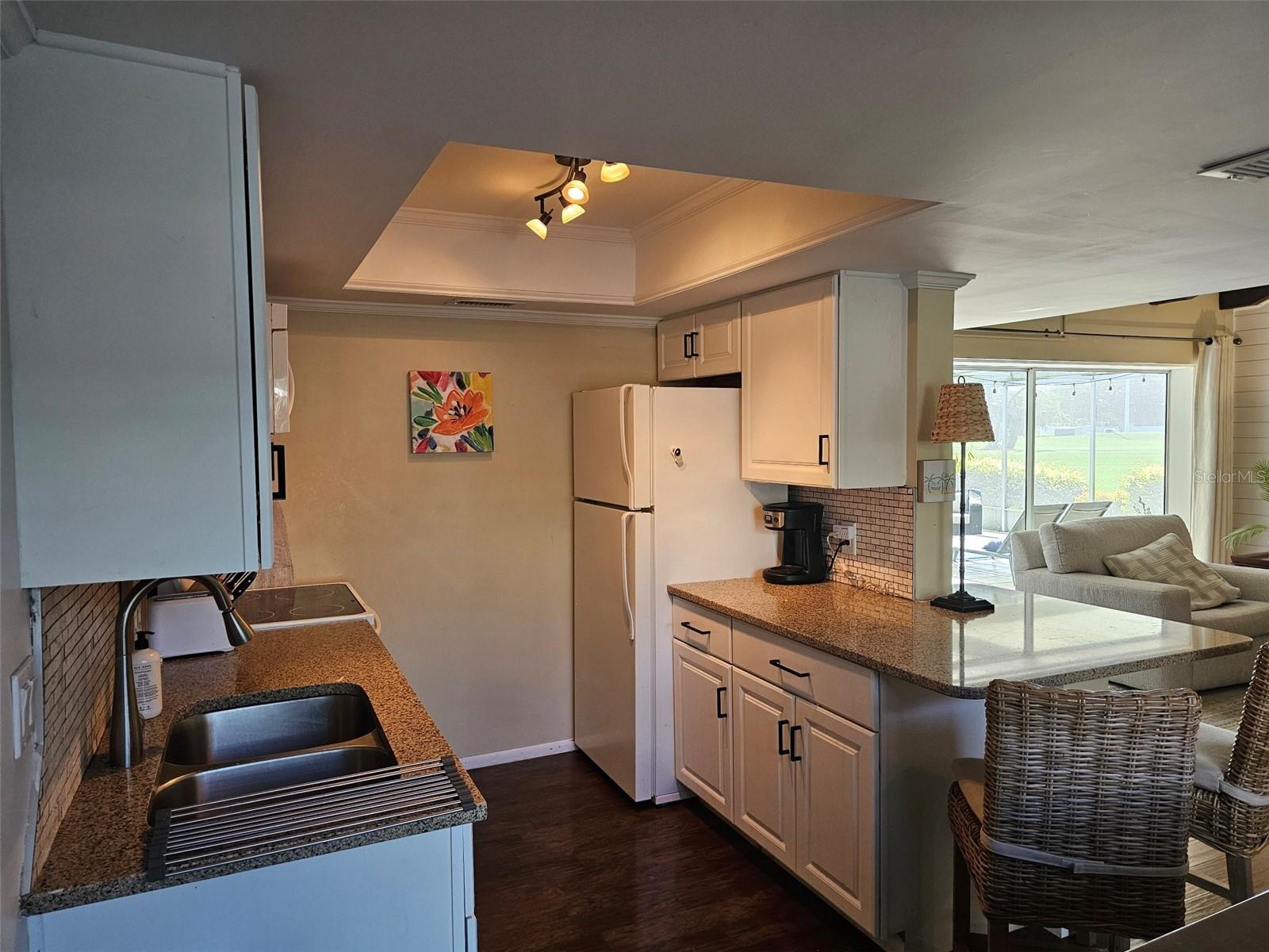 Image 11 of 33 For 6147 43rd Street W