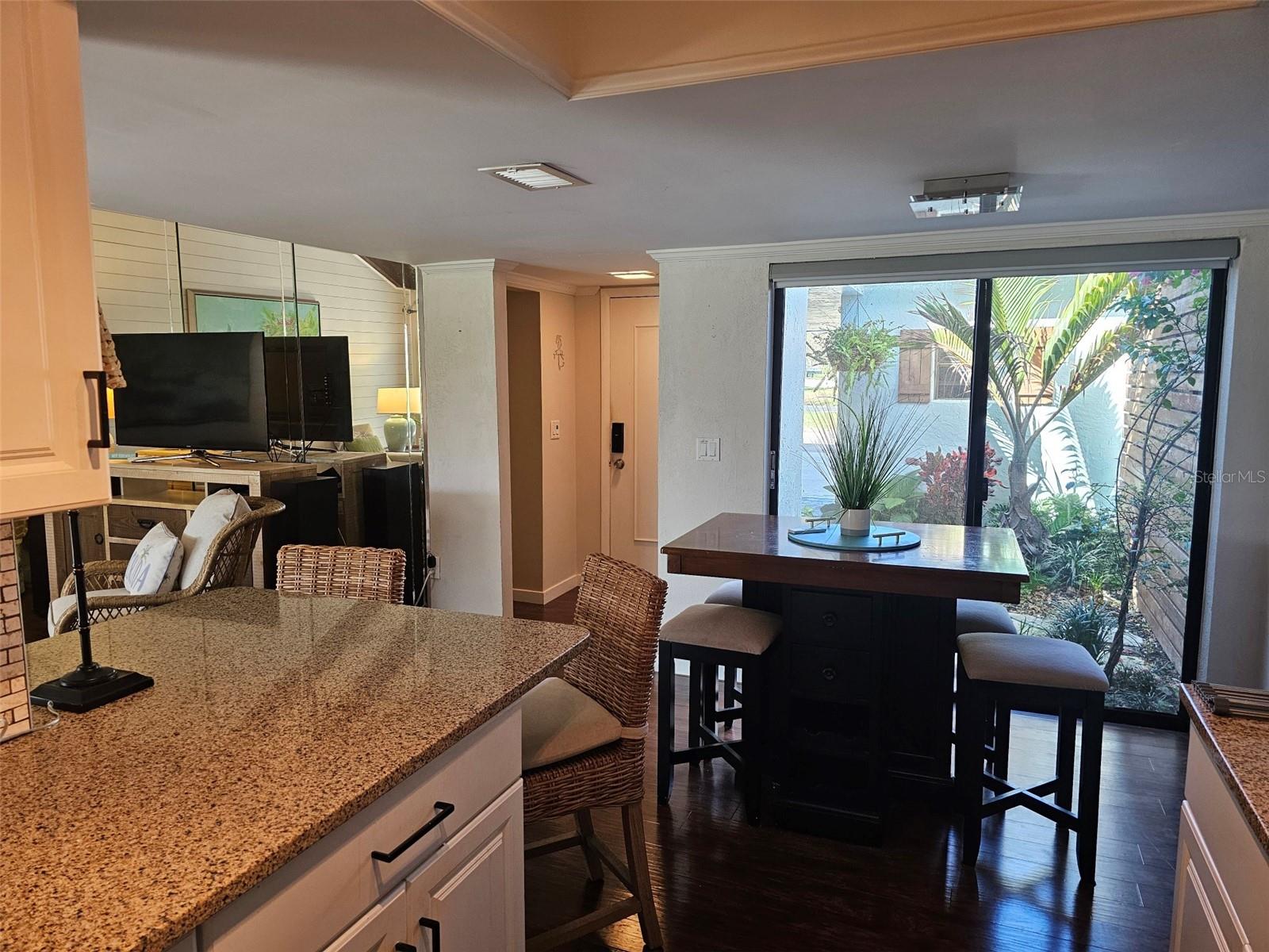 Image 12 of 33 For 6147 43rd Street W