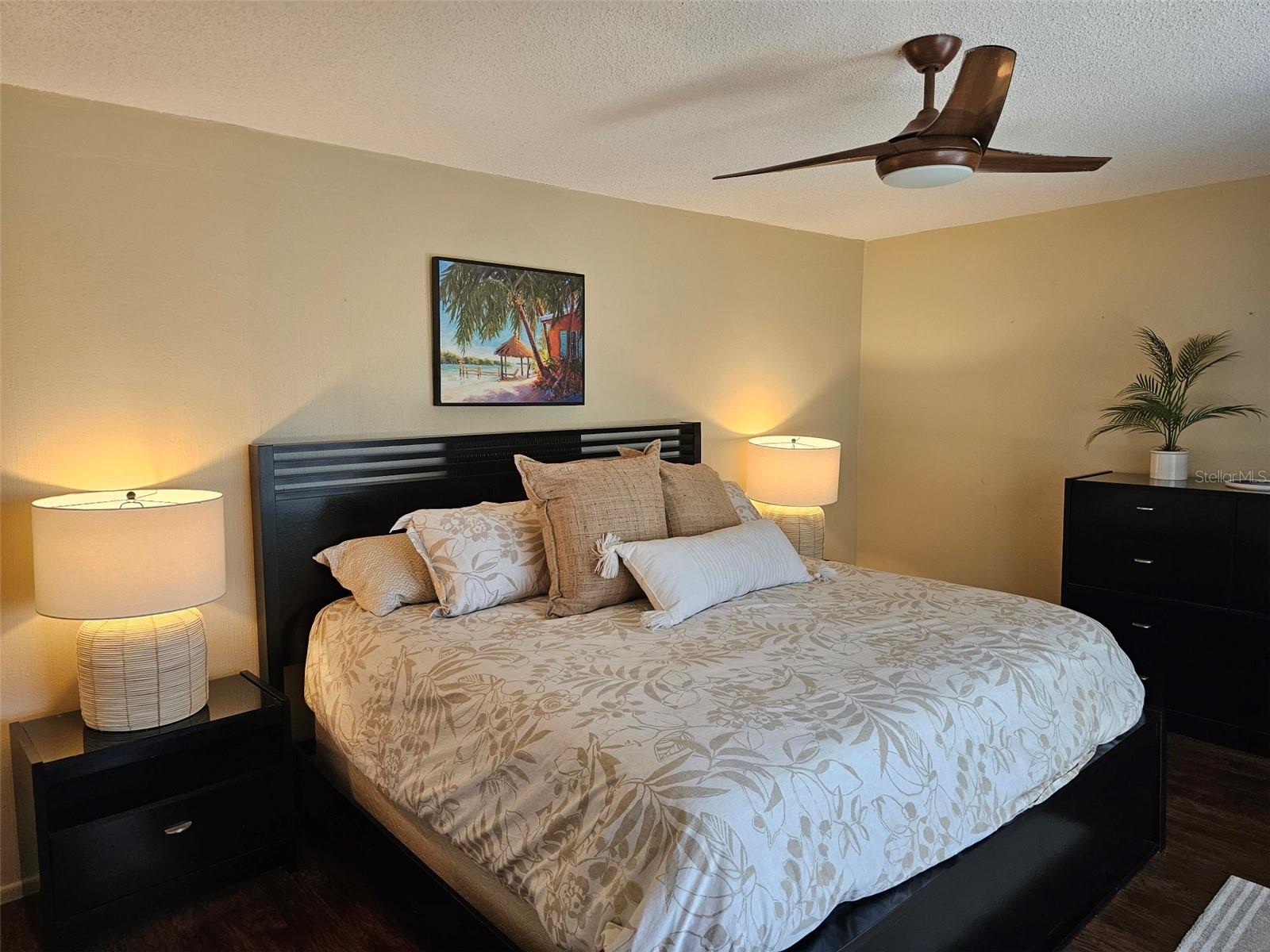 Image 13 of 33 For 6147 43rd Street W