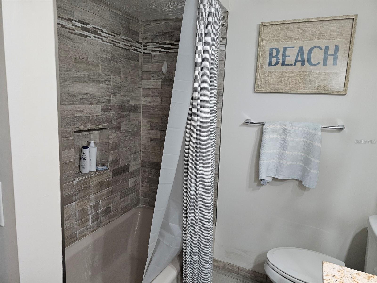 Image 19 of 33 For 6147 43rd Street W