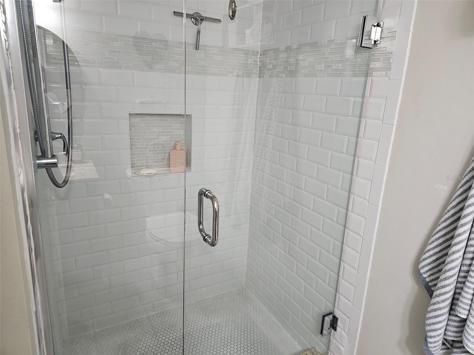 Image 25 of 33 For 6147 43rd Street W