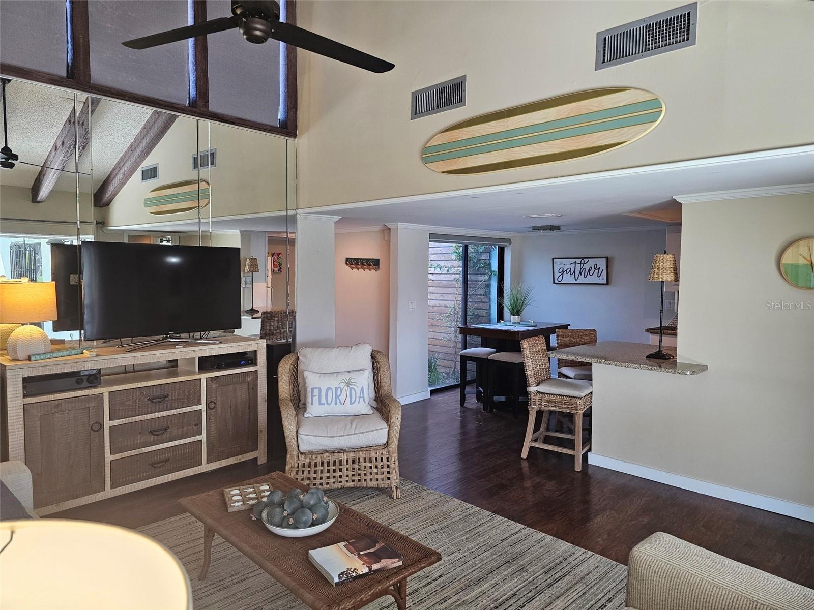 Image 5 of 33 For 6147 43rd Street W