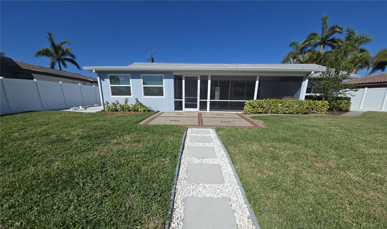 Image 11 of 52 For 4007 Royal Palm Drive