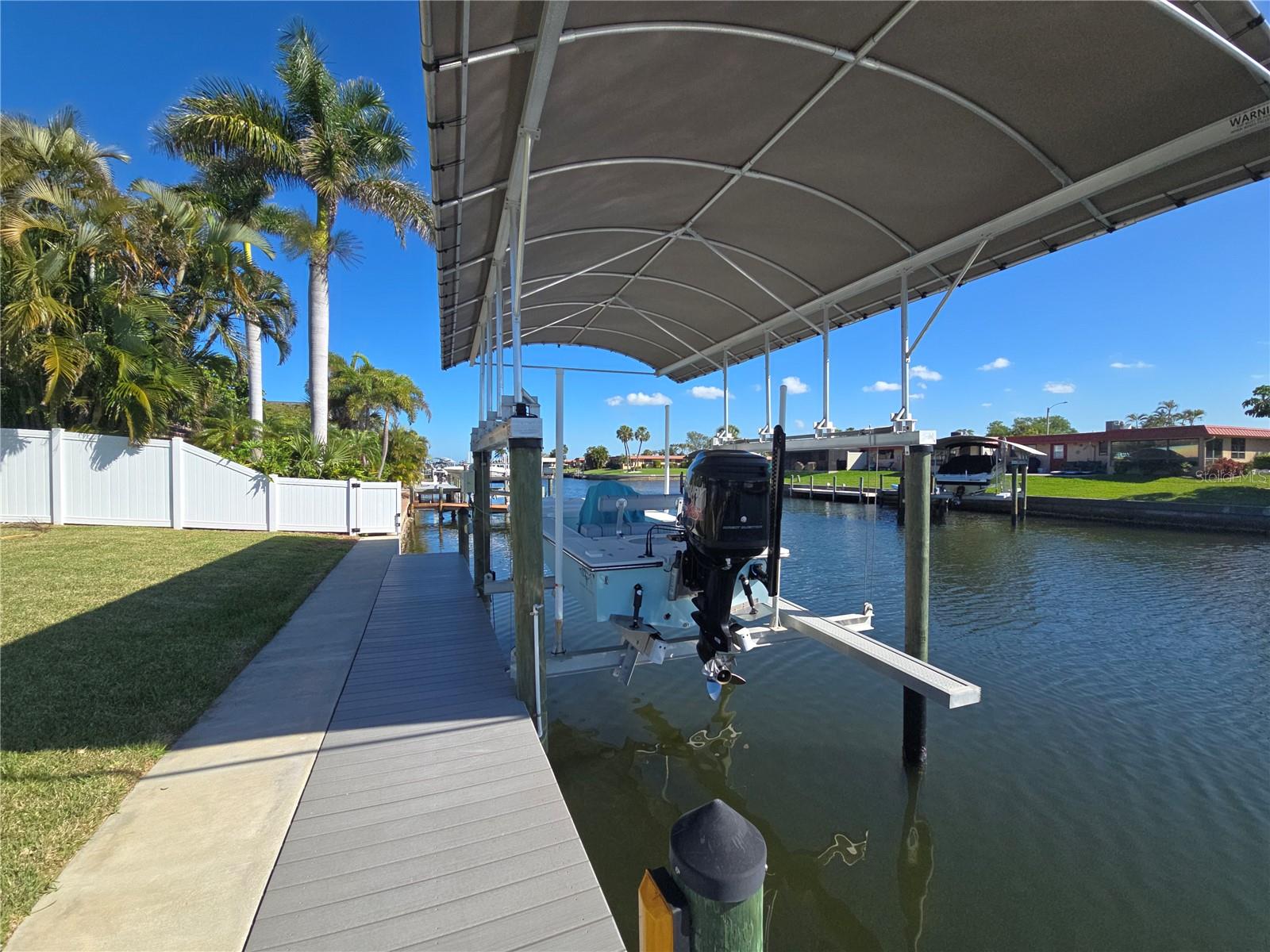 Image 20 of 52 For 4007 Royal Palm Drive