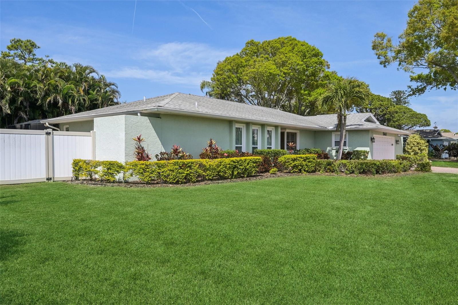 Image 3 of 46 For 6216 45th Street W