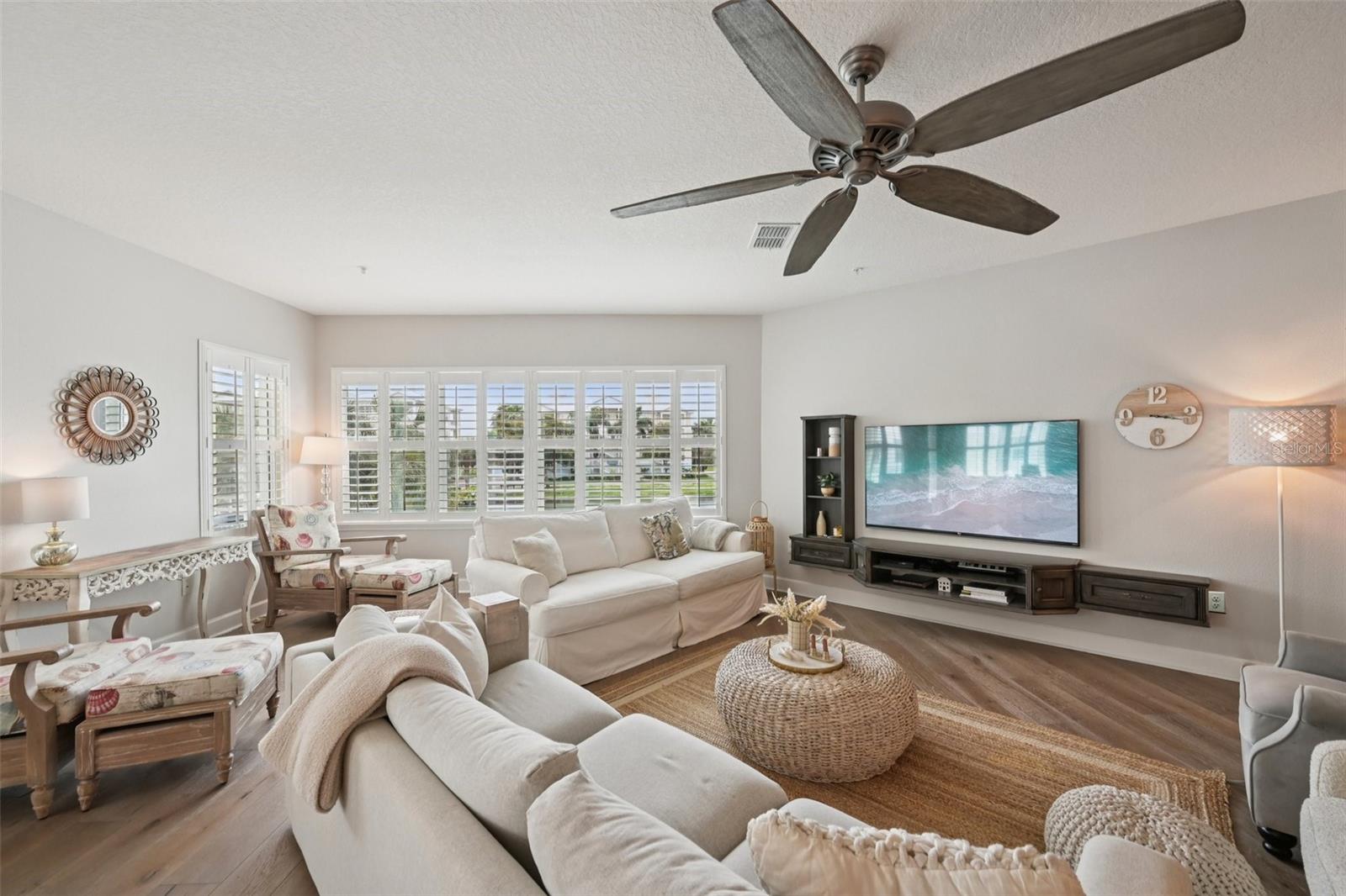 Image 3 of 41 For 3420 77th Street W 101