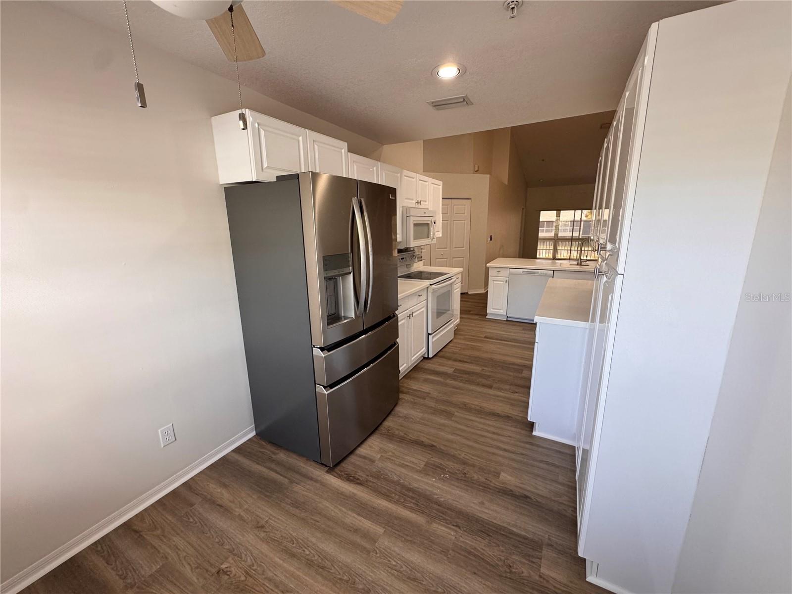 Image 7 of 22 For 6629 Pineview Terrace 5-20