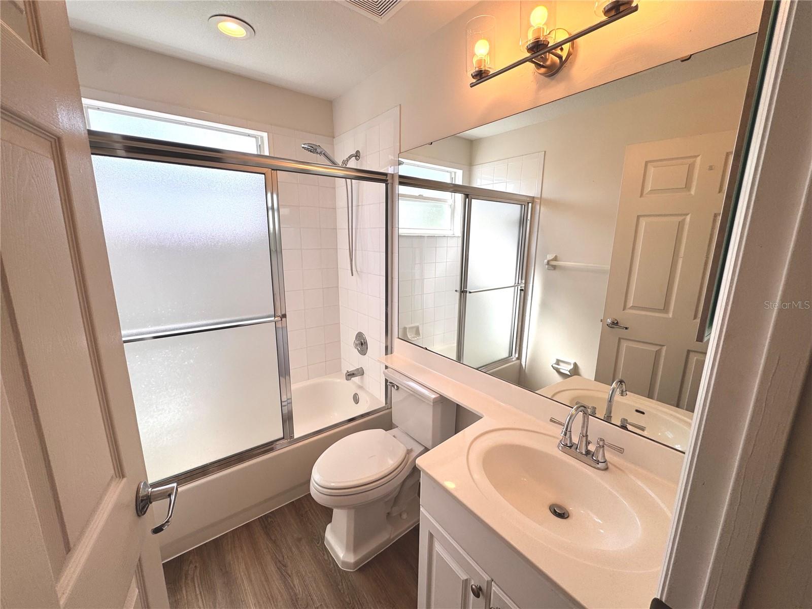 Image 9 of 22 For 6629 Pineview Terrace 5-20