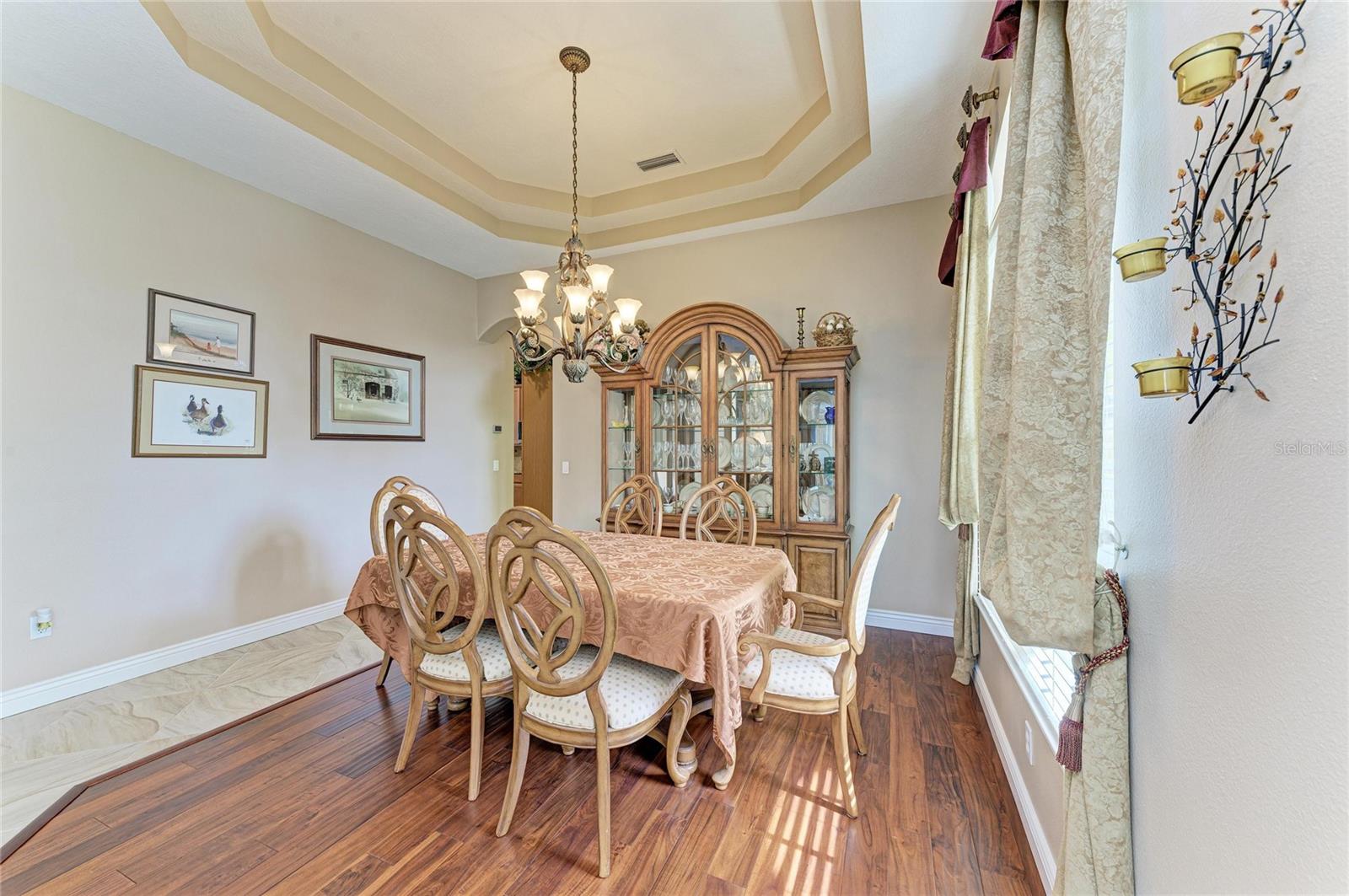 Image 10 of 66 For 23327 Red Robin Place