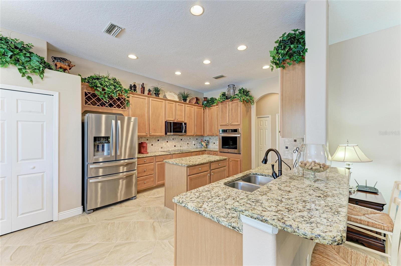 Image 16 of 66 For 23327 Red Robin Place