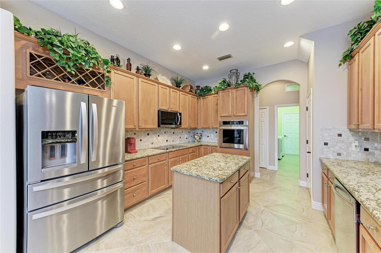 Image 19 of 66 For 23327 Red Robin Place