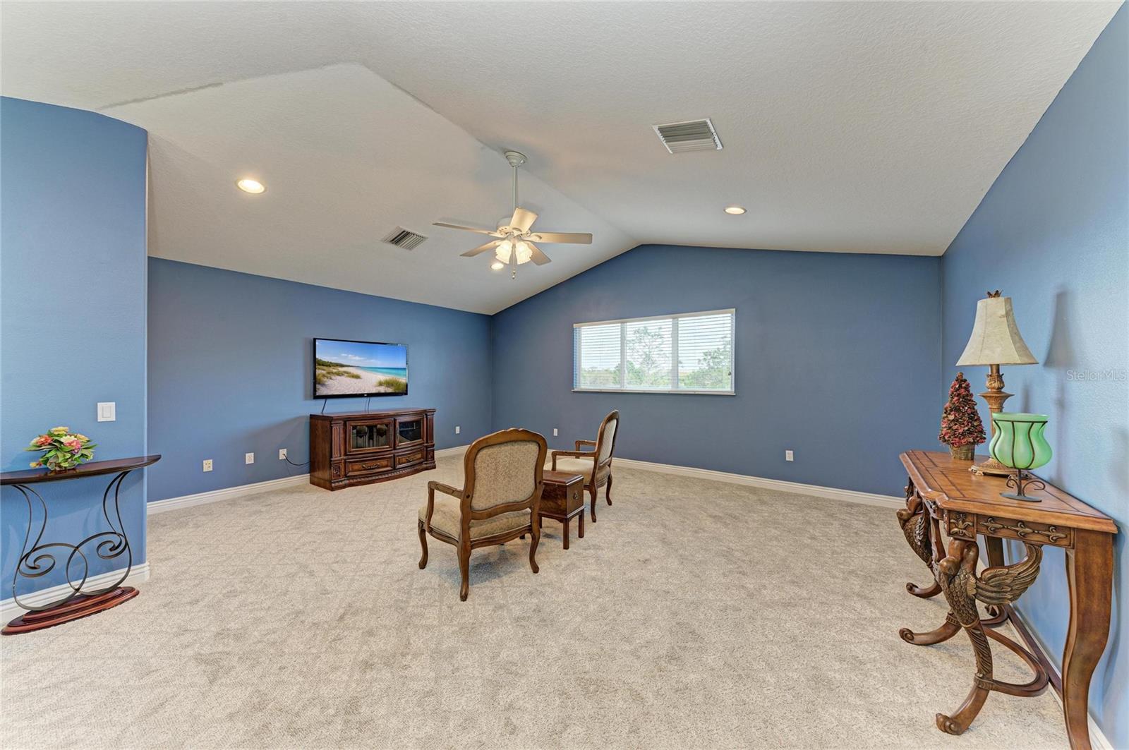 Image 38 of 66 For 23327 Red Robin Place