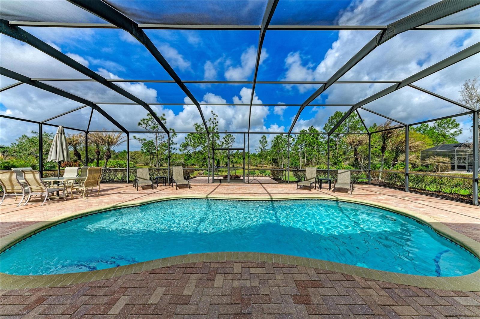 Image 41 of 66 For 23327 Red Robin Place