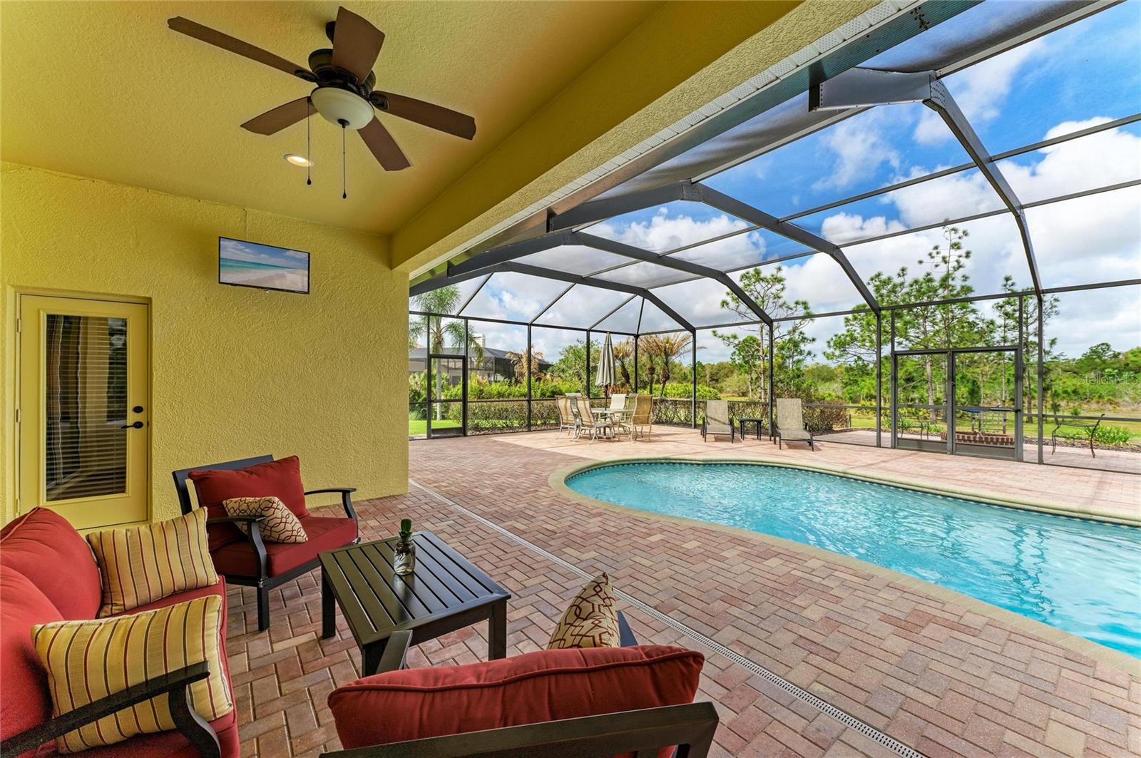 Image 42 of 66 For 23327 Red Robin Place