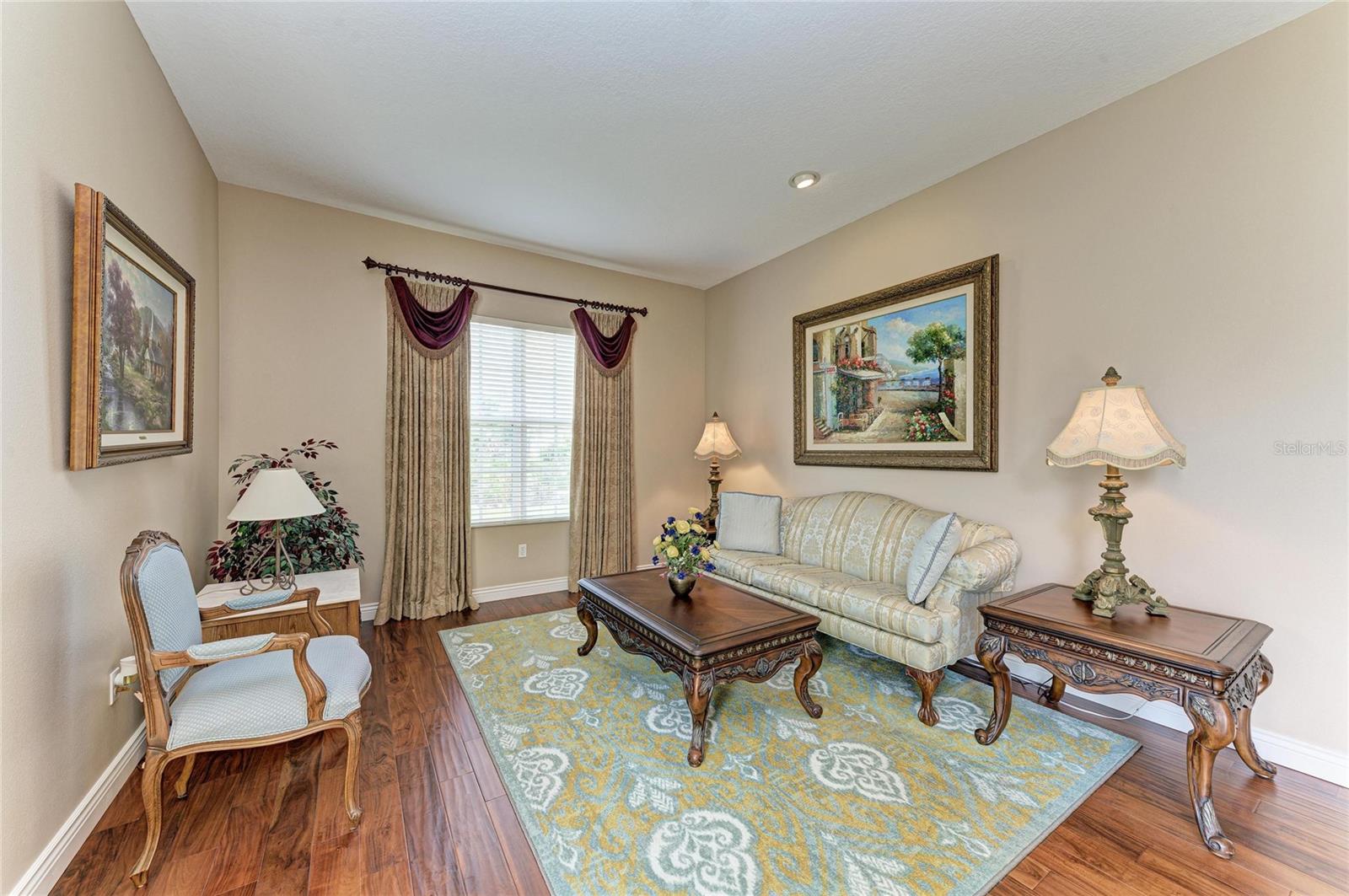 Image 7 of 66 For 23327 Red Robin Place