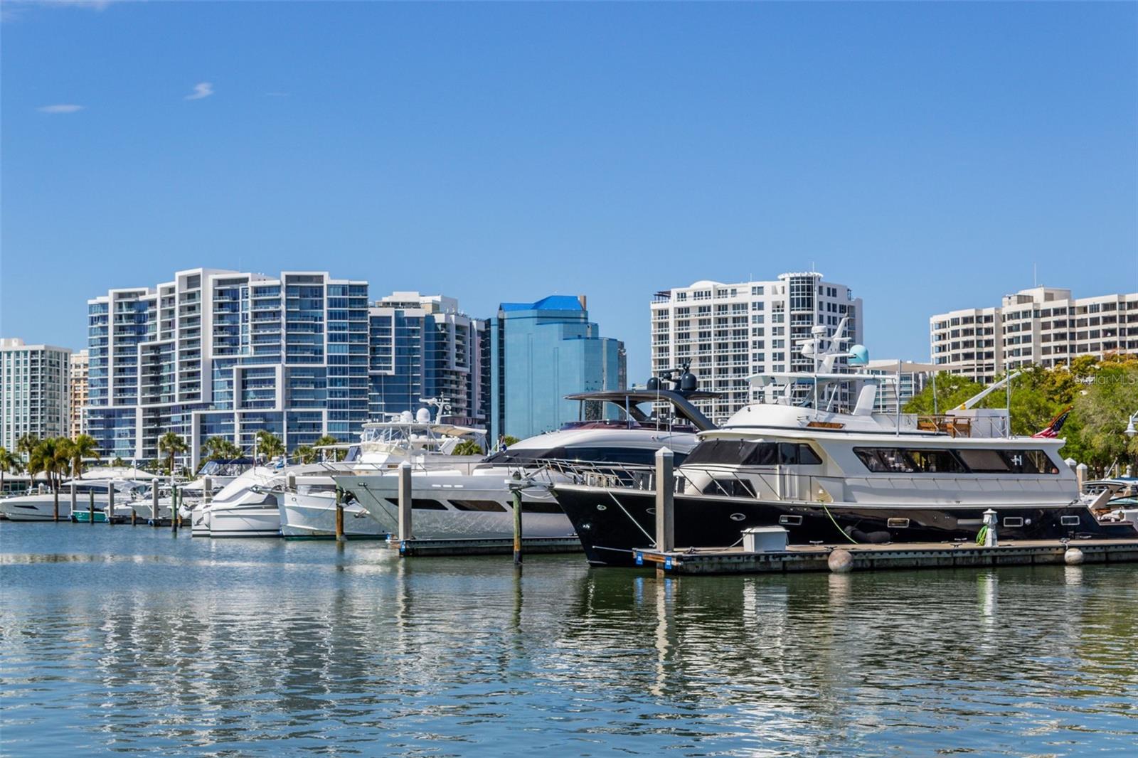 Image 16 of 22 For 5013 Bay Shore Road