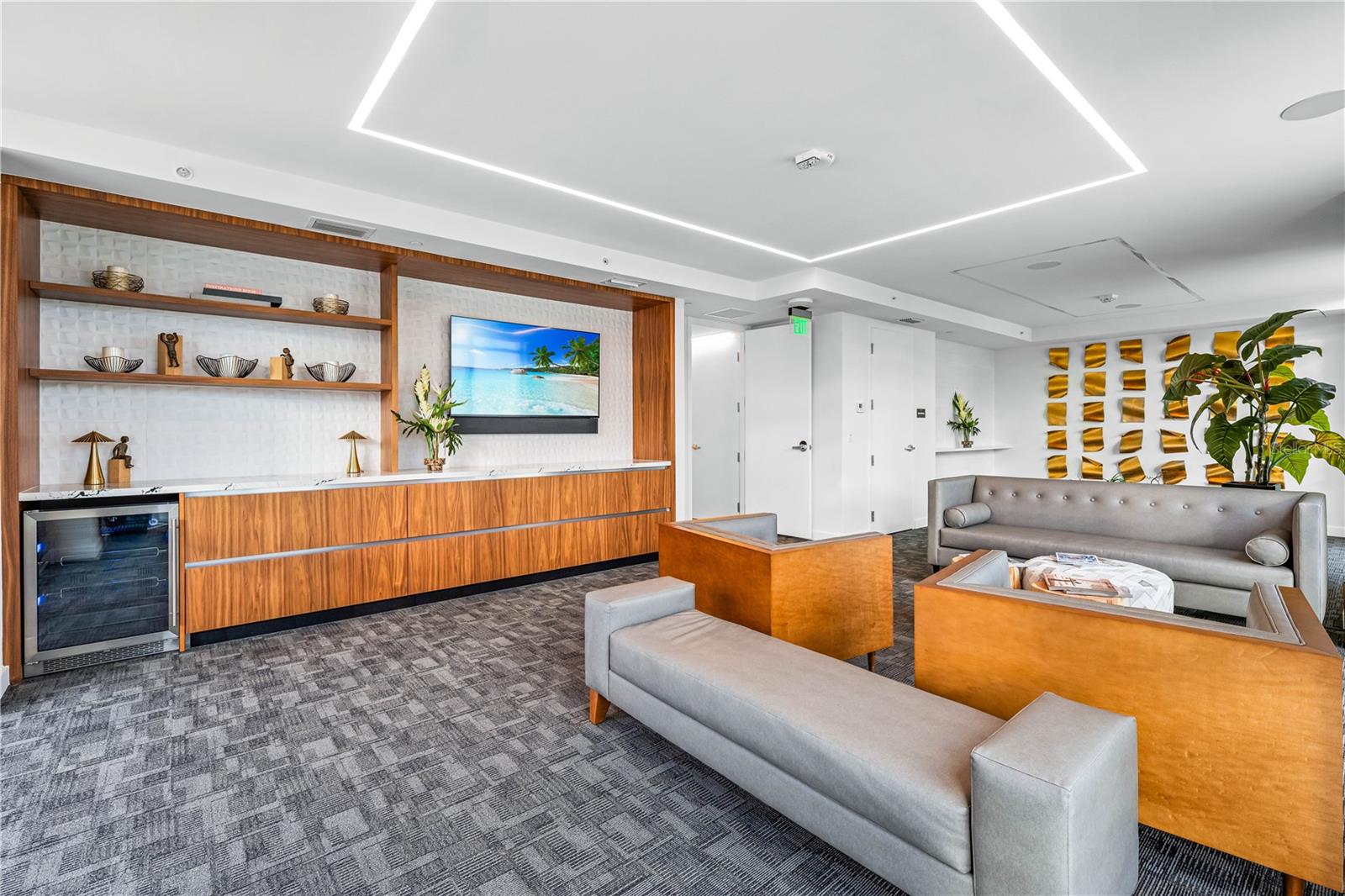 Image 51 of 73 For 111 Golden Gate Point 801ph