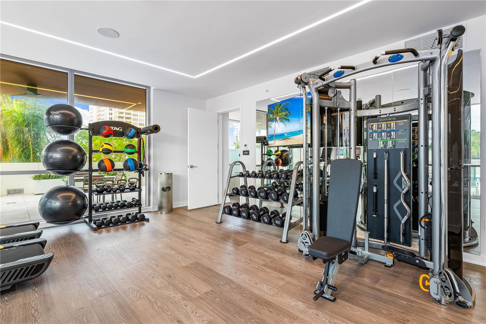 Image 53 of 73 For 111 Golden Gate Point 801ph