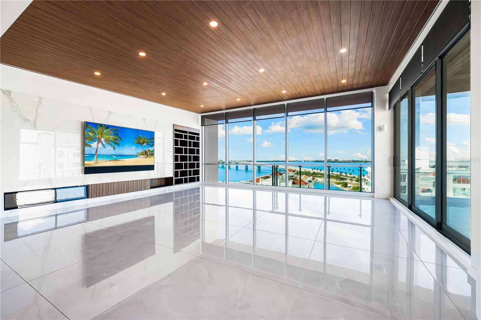 Image 8 of 73 For 111 Golden Gate Point 801ph