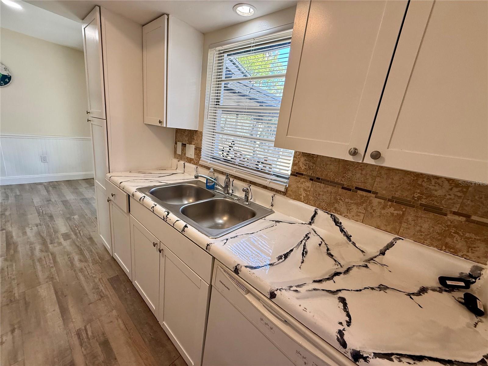 Image 11 of 27 For 4918 Gold Trees Way