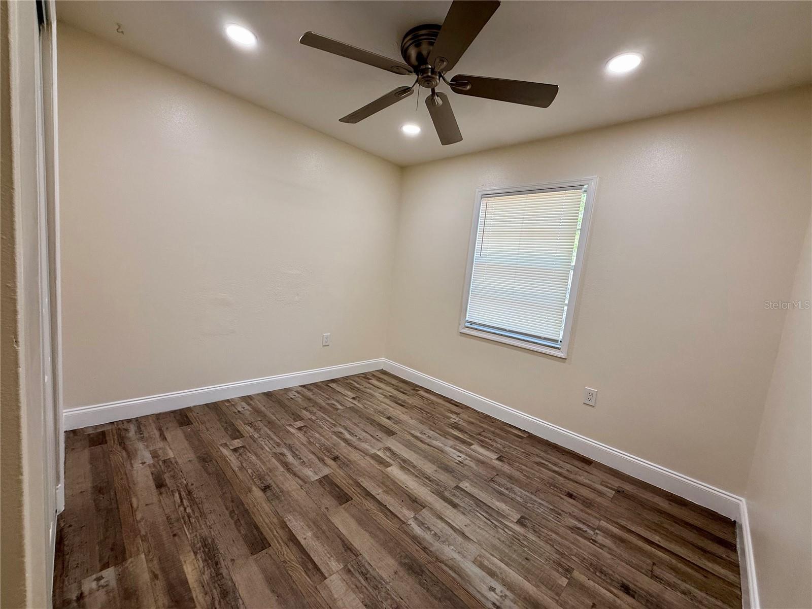 Image 15 of 27 For 4918 Gold Trees Way