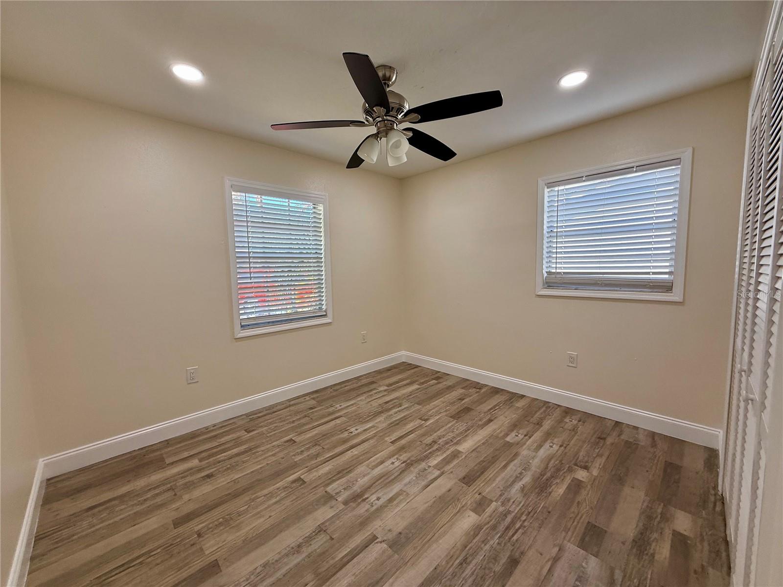 Image 17 of 27 For 4918 Gold Trees Way