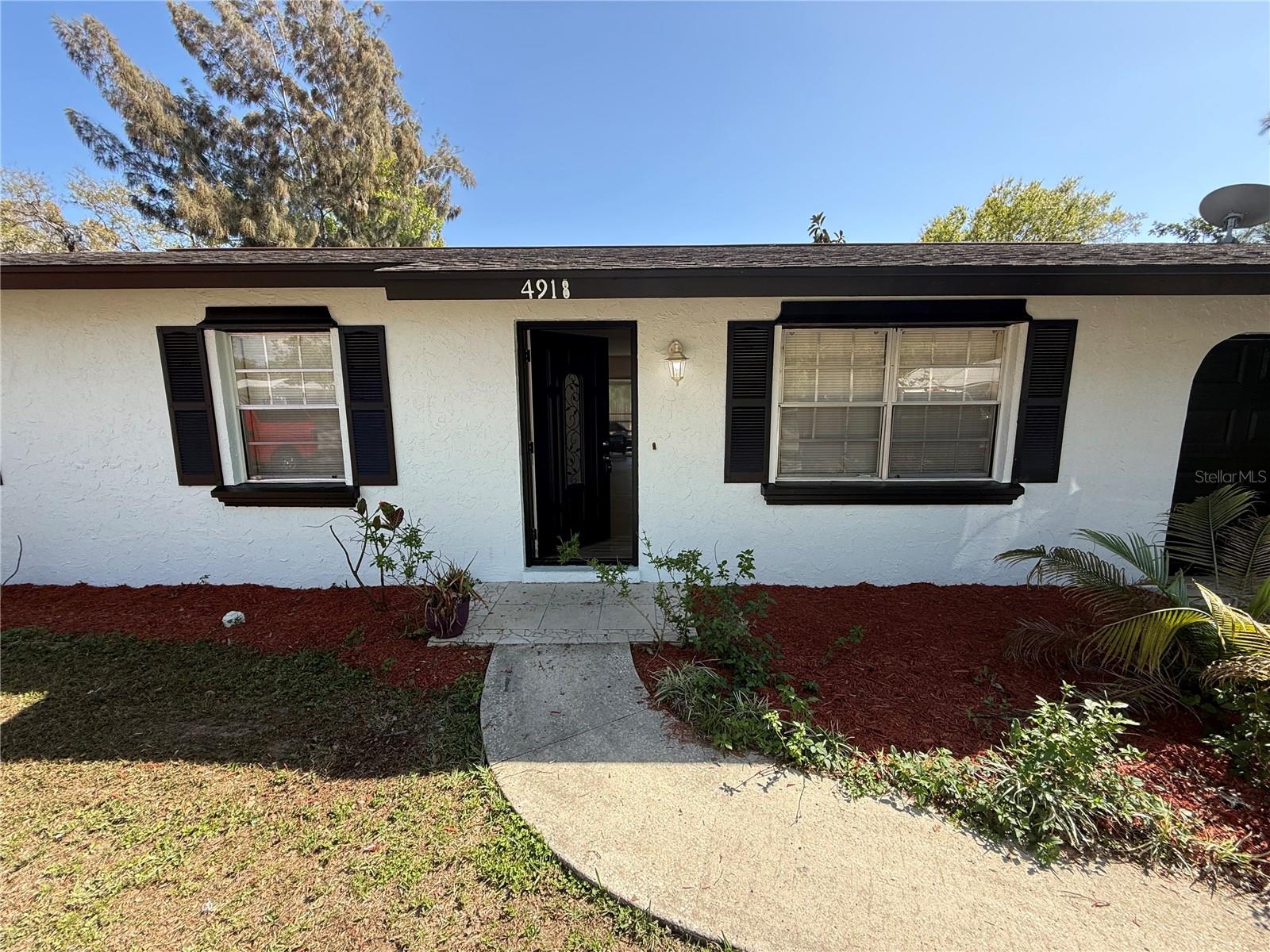 Image 3 of 27 For 4918 Gold Trees Way