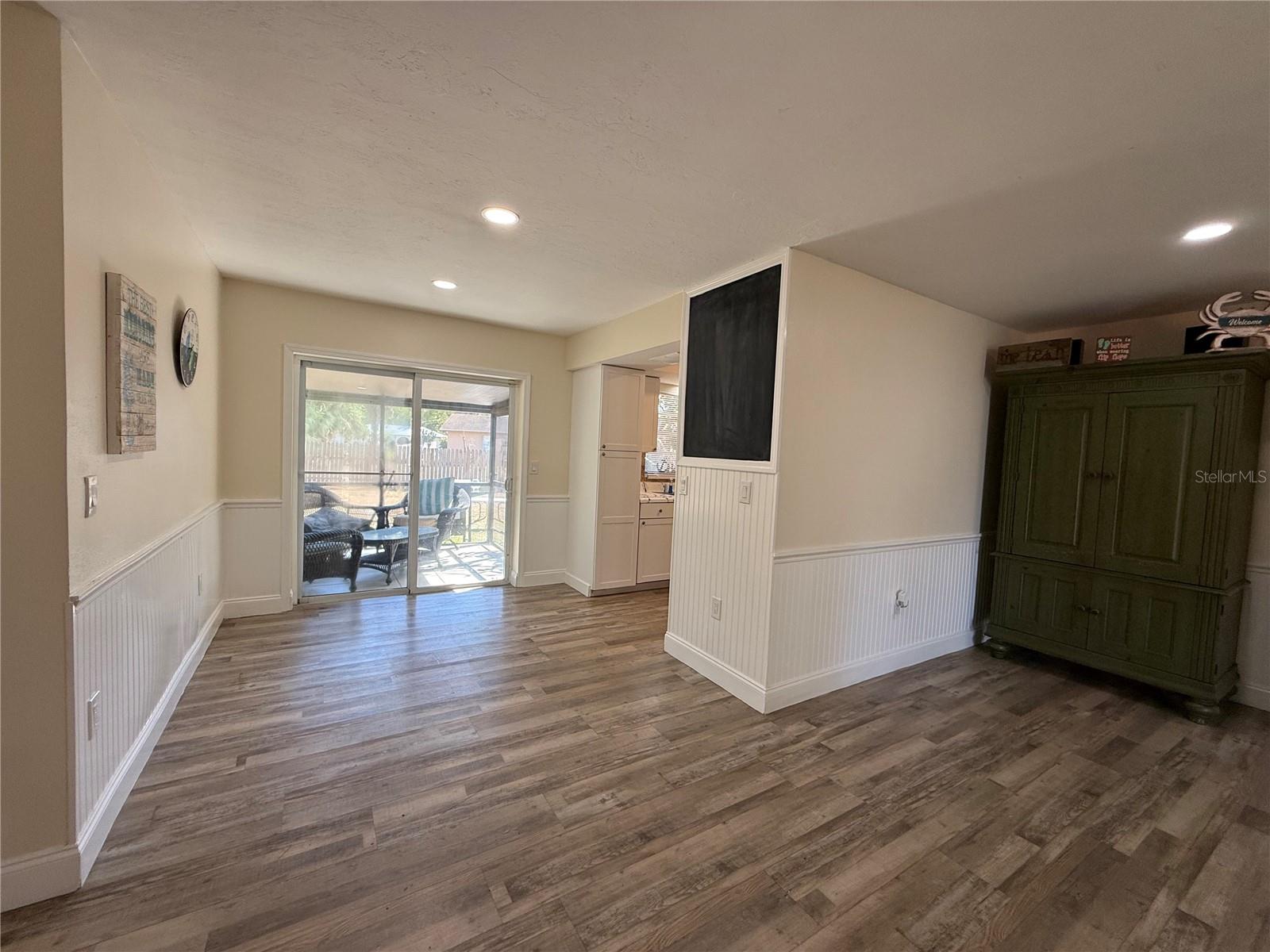 Image 7 of 27 For 4918 Gold Trees Way