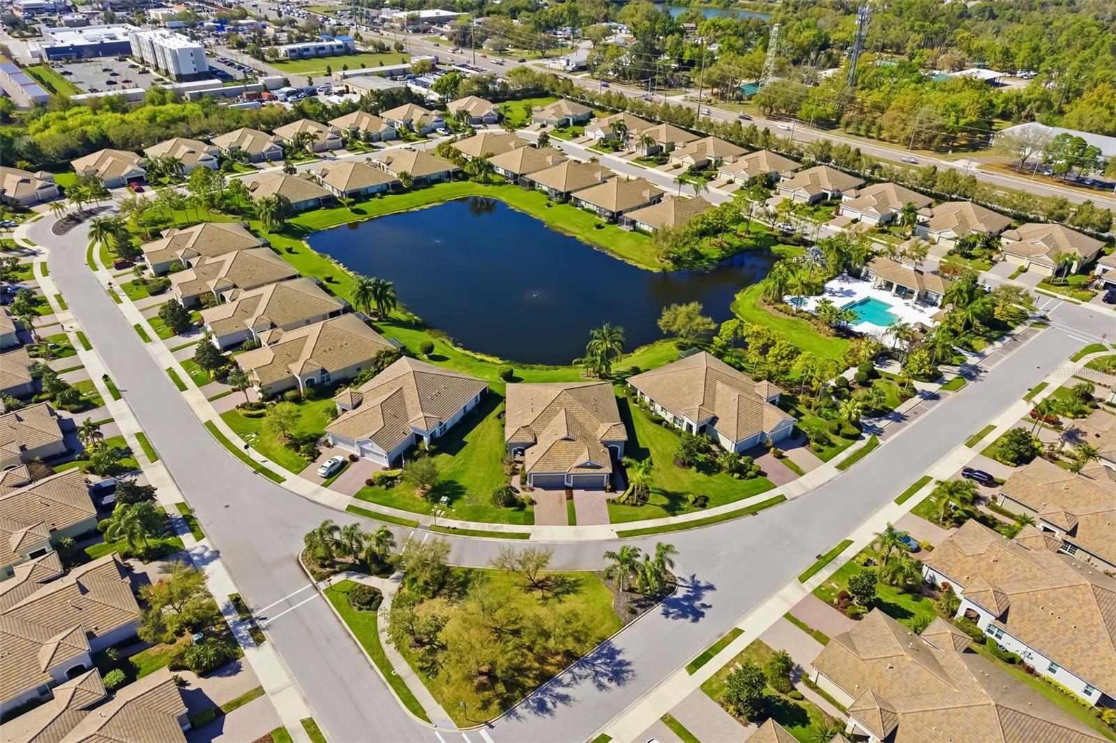 Image 13 of 74 For 5423 Fairfield Boulevard