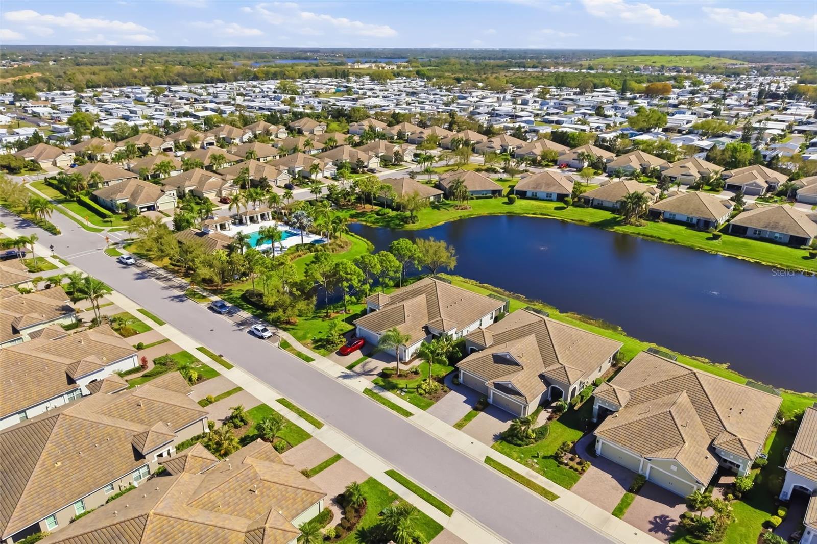 Image 14 of 74 For 5423 Fairfield Boulevard