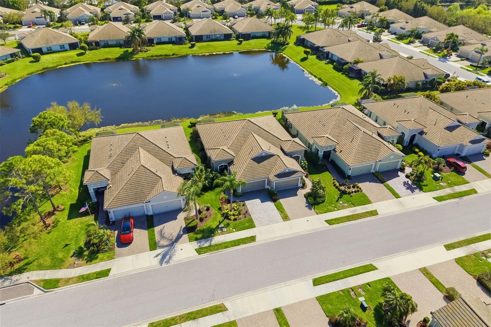 Image 15 of 74 For 5423 Fairfield Boulevard