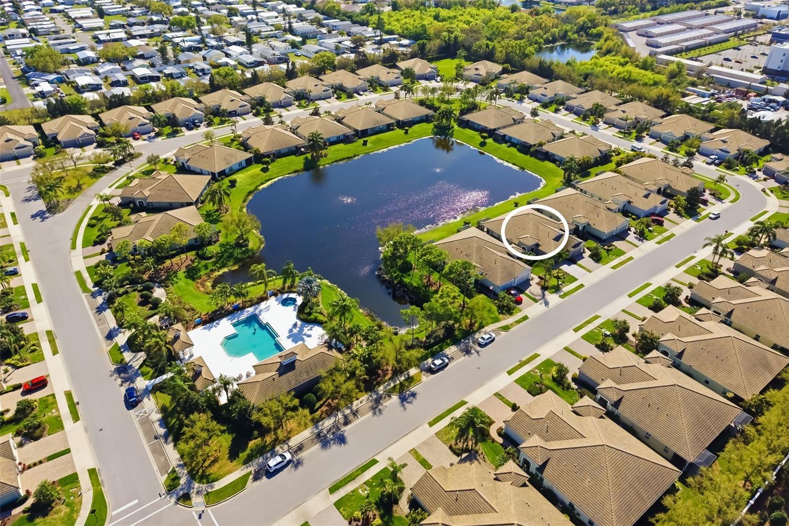 Image 16 of 74 For 5423 Fairfield Boulevard