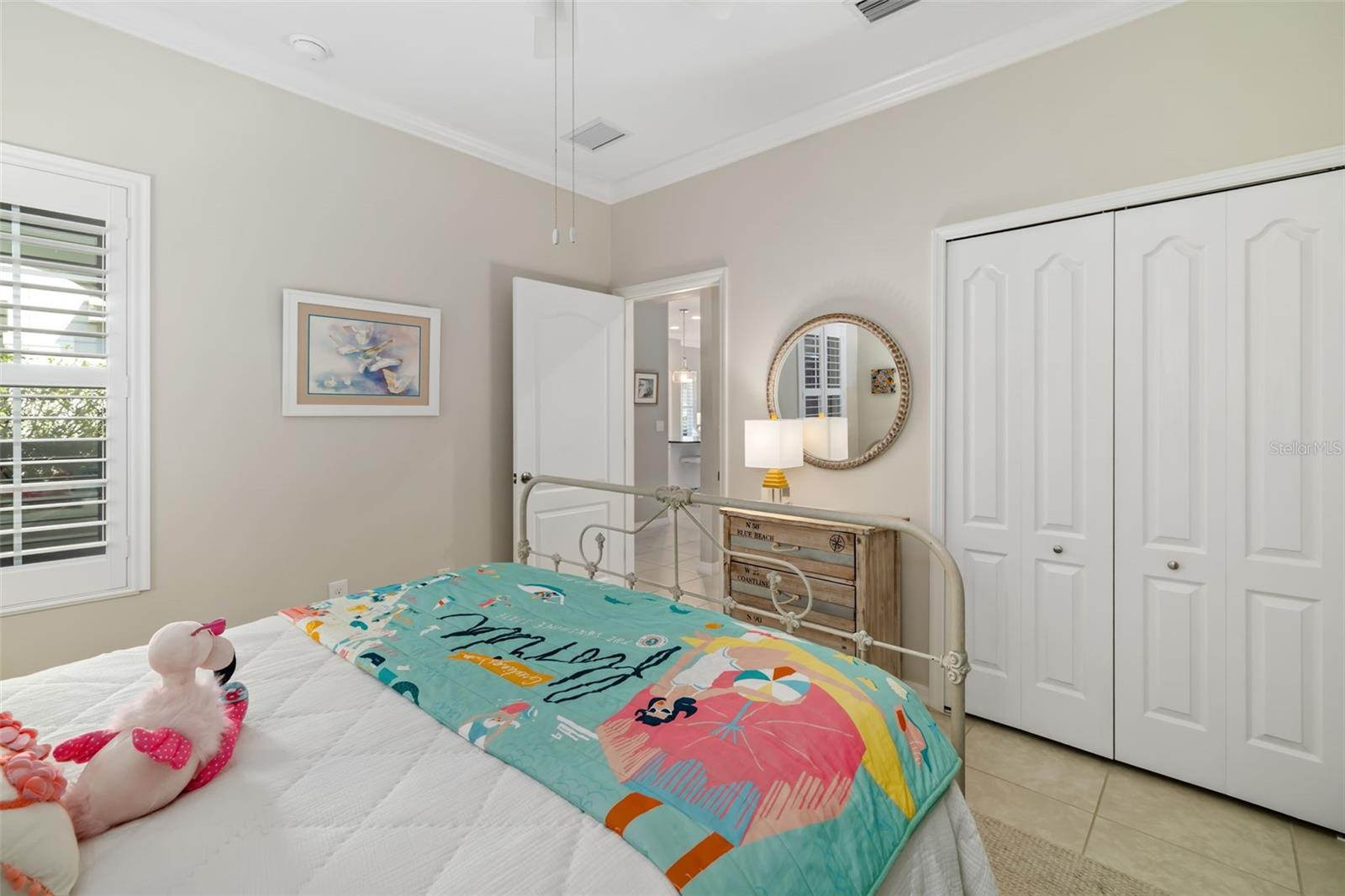 Image 35 of 74 For 5423 Fairfield Boulevard