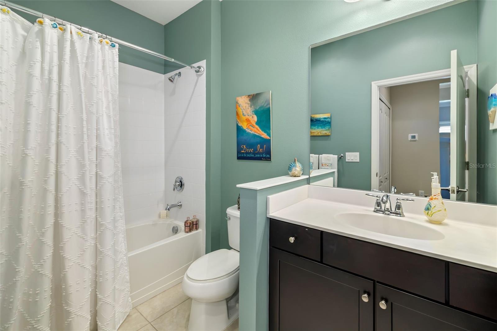 Image 37 of 74 For 5423 Fairfield Boulevard