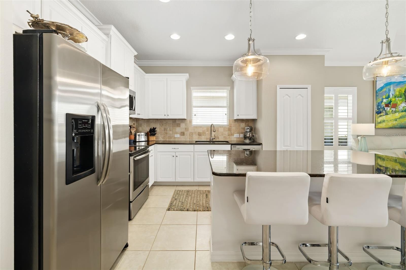 Image 39 of 74 For 5423 Fairfield Boulevard