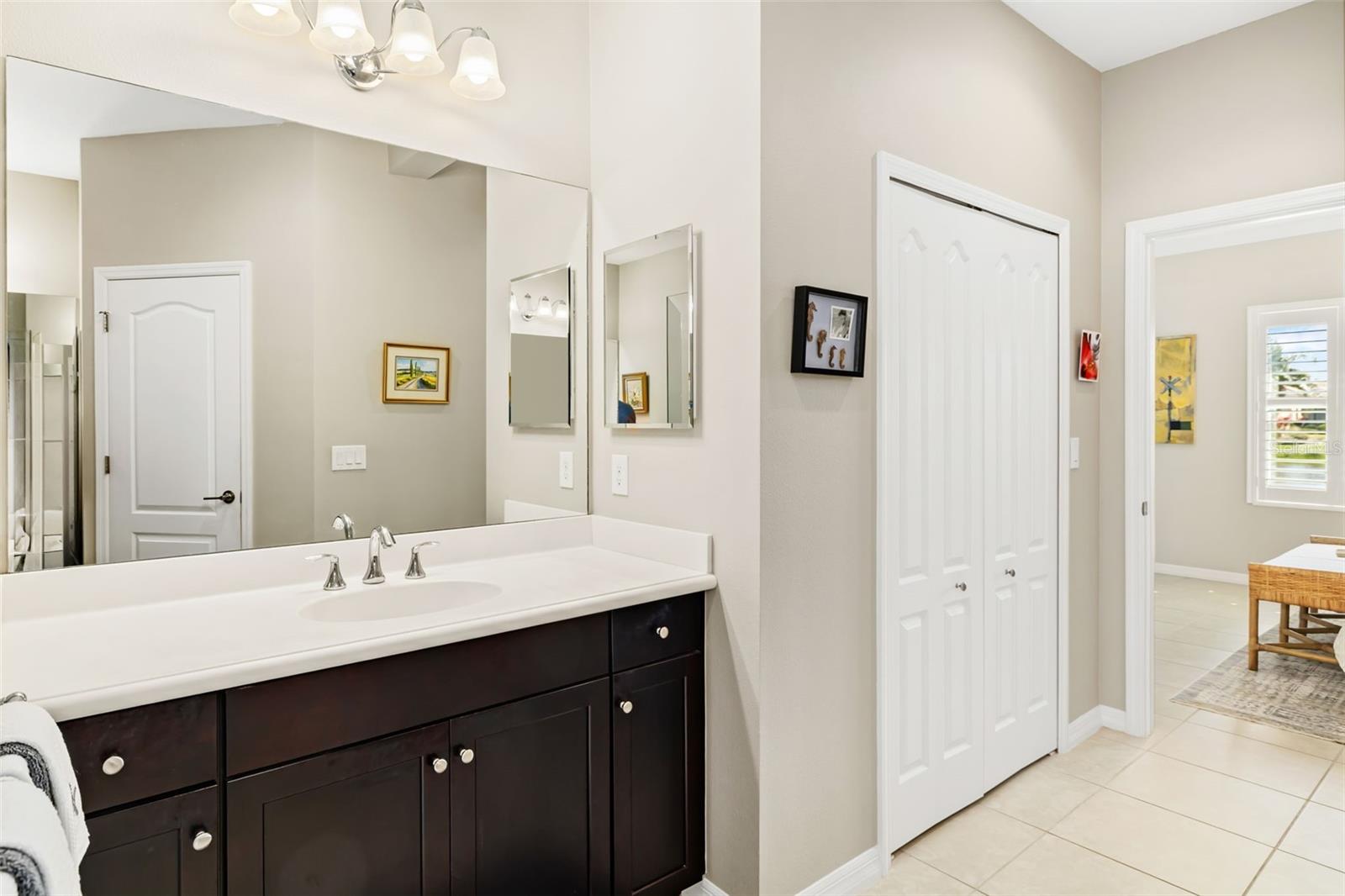 Image 57 of 74 For 5423 Fairfield Boulevard