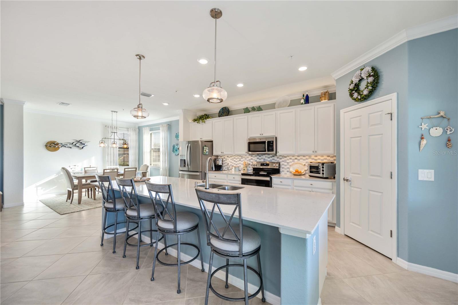 Image 11 of 69 For 12485 Ghiberti Circle 201