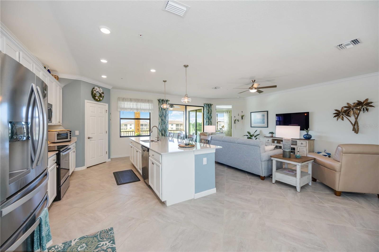 Image 14 of 69 For 12485 Ghiberti Circle 201